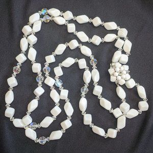 VTG aurora borealis white glass beaded necklace